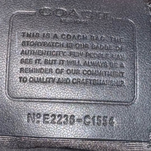 ✨COACH Crossbody✨ - Picture 3 of 6